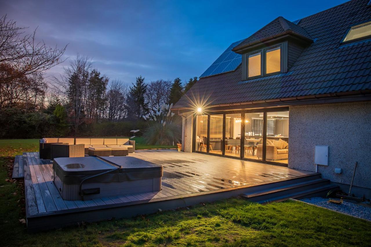 Opulent, Relaxing Home With Hot Tub Fochabers Exterior foto