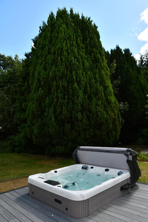 Opulent, Relaxing Home With Hot Tub Fochabers Exterior foto